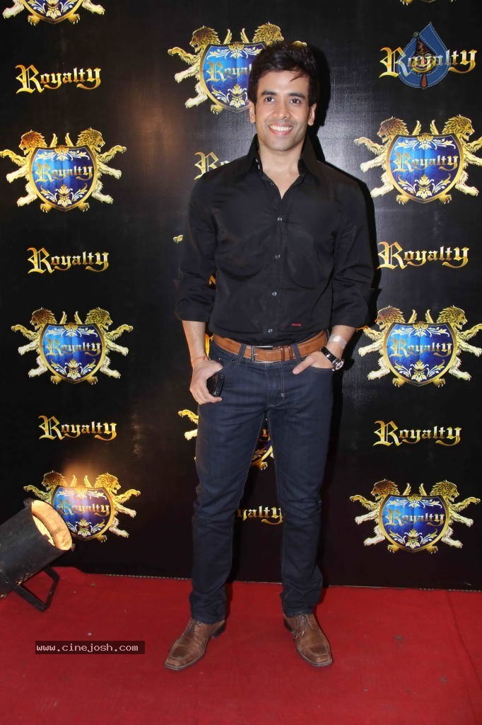 Ritesh n Genelia Pre Marriage Bash - 97 / 108 photos