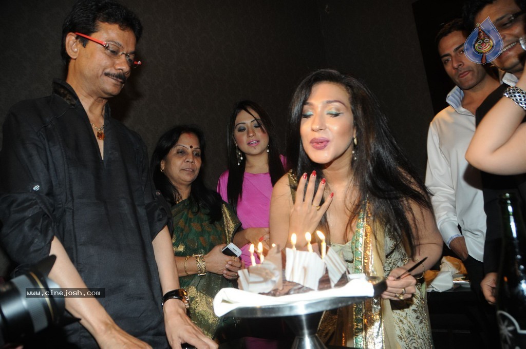 Rituparna Sengupta Bday Bash - 23 / 42 photos