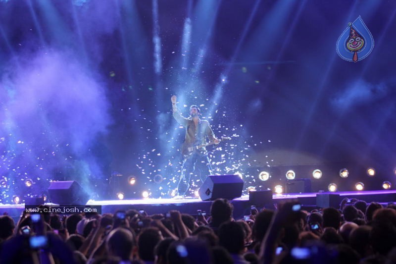Rockstar Movie Team Performs at Mum Concert - 31 / 57 photos
