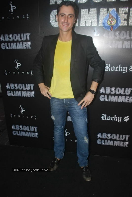 Rocky S Absolut Glimmer Bash - 24 / 43 photos
