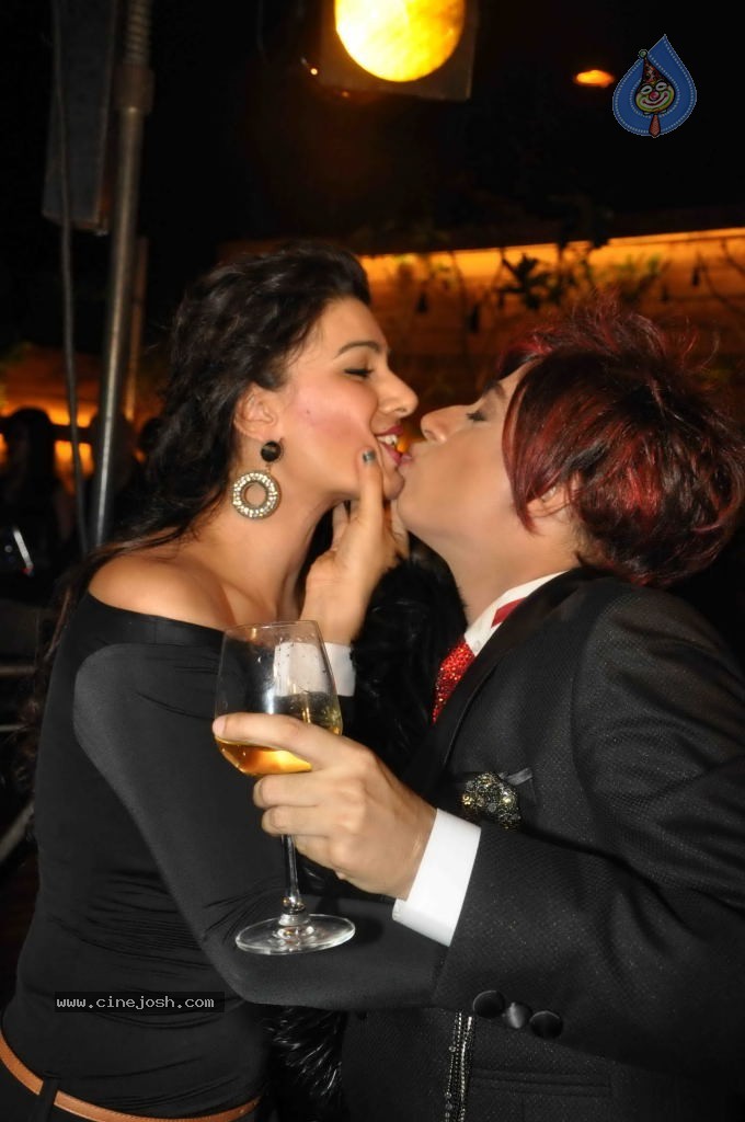 Rohit Verma Birthday Party - 2 / 42 photos