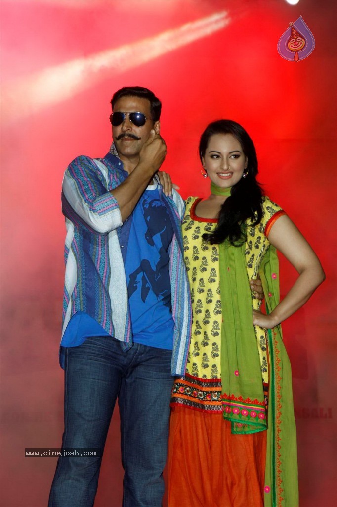 Rowdy Rathore First Look Launch - 14 / 60 photos