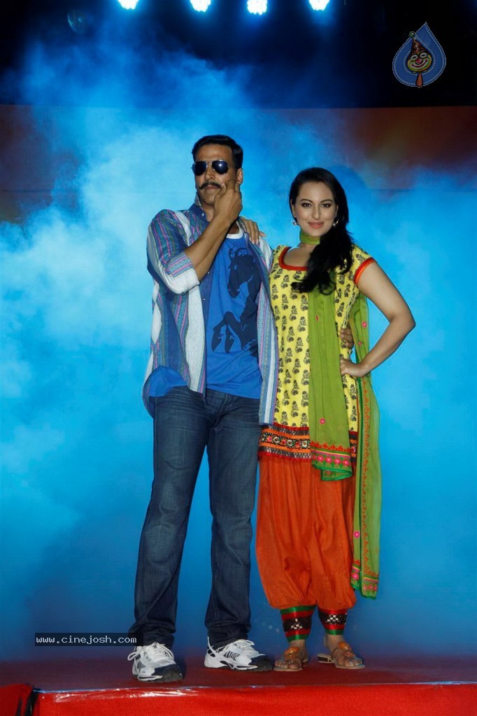 Rowdy Rathore First Look Launch - 39 / 60 photos
