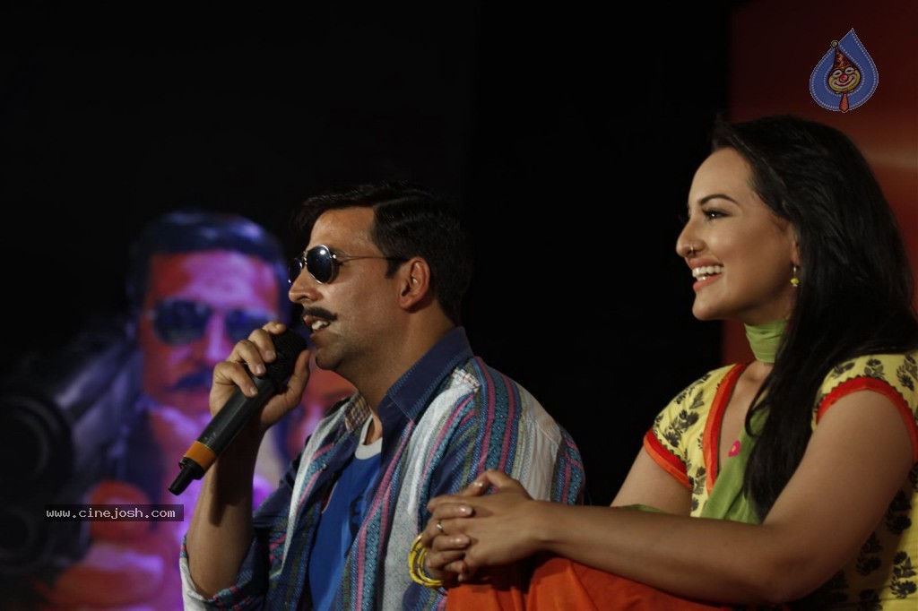 Rowdy Rathore First Look Launch - 49 / 60 photos