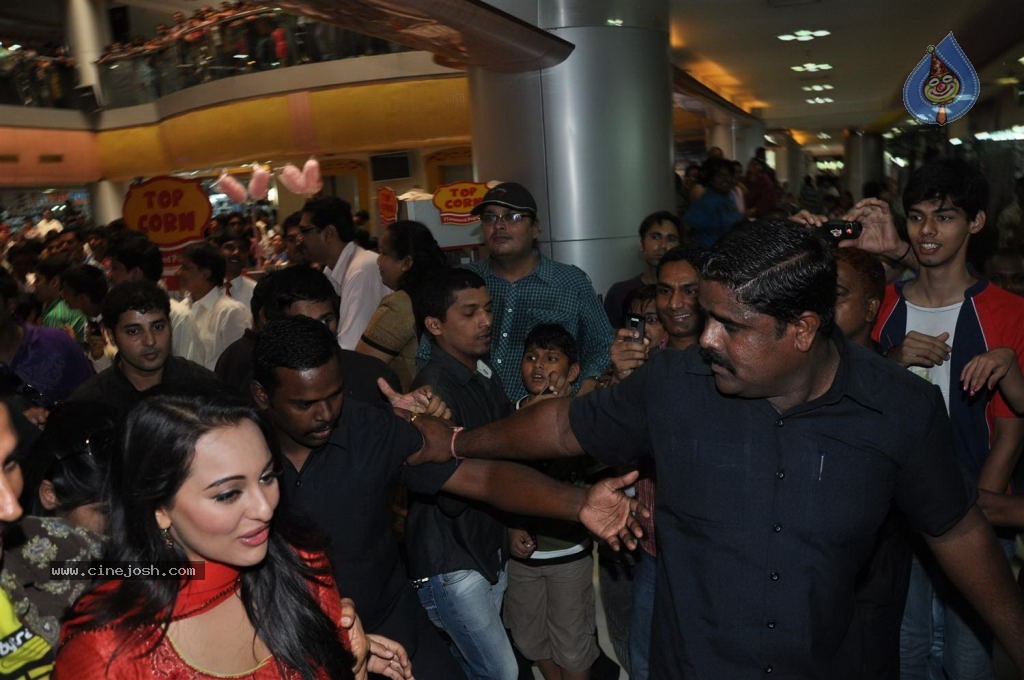 Rowdy Rathore Movie Promotion - 2 / 36 photos