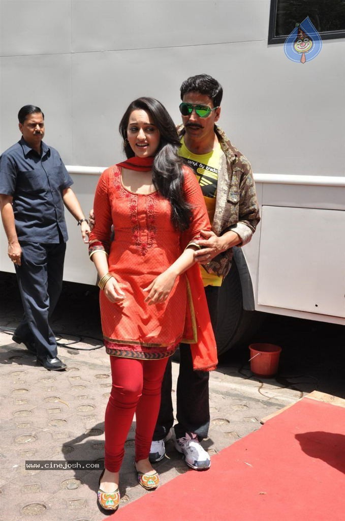 Rowdy Rathore Movie Promotion - 4 / 36 photos