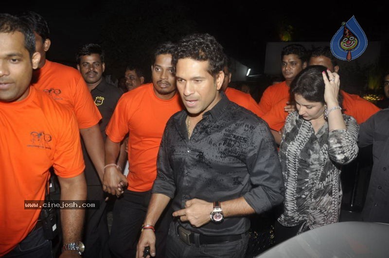 Sachin and Yuvraj at Celebrity Lockers Bash - 54 / 72 photos
