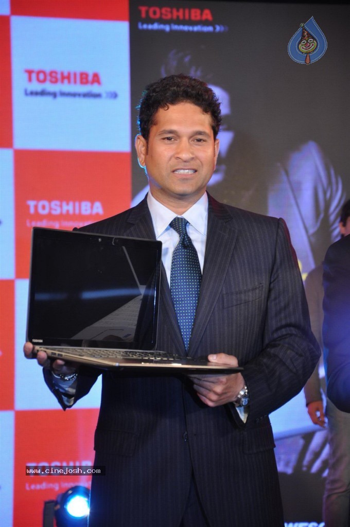 Sachin Launches Toshiba 2013 Range of Laptops - 15 / 38 photos