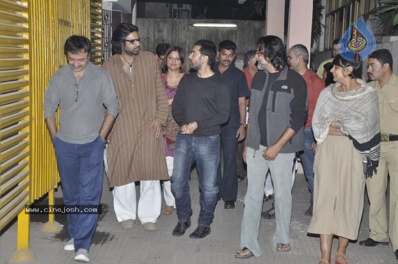Sachin Tendulkar at Dhobi Ghat Special Screening - 11 / 42 photos