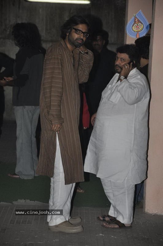 Sachin Tendulkar at Dhobi Ghat Special Screening - 13 / 42 photos