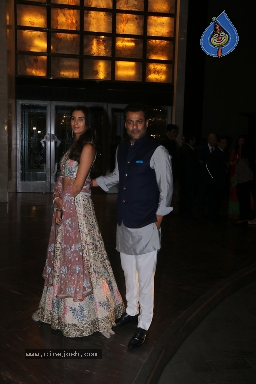 Zaheer Khan and Sagarika Ghatge Wedding Party - 10 / 24 photos