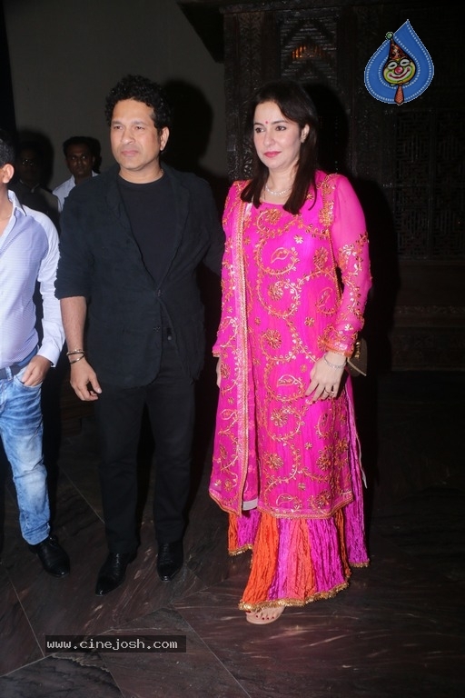 Zaheer Khan and Sagarika Ghatge Wedding Party - 11 / 24 photos