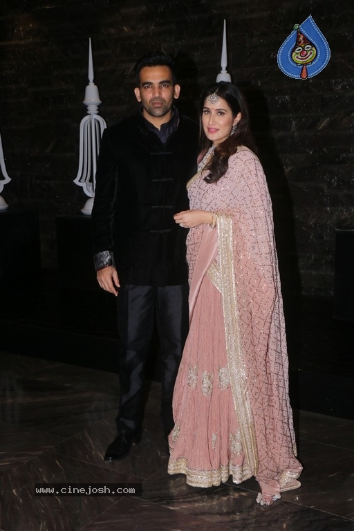 Zaheer Khan and Sagarika Ghatge Wedding Party - 22 / 24 photos
