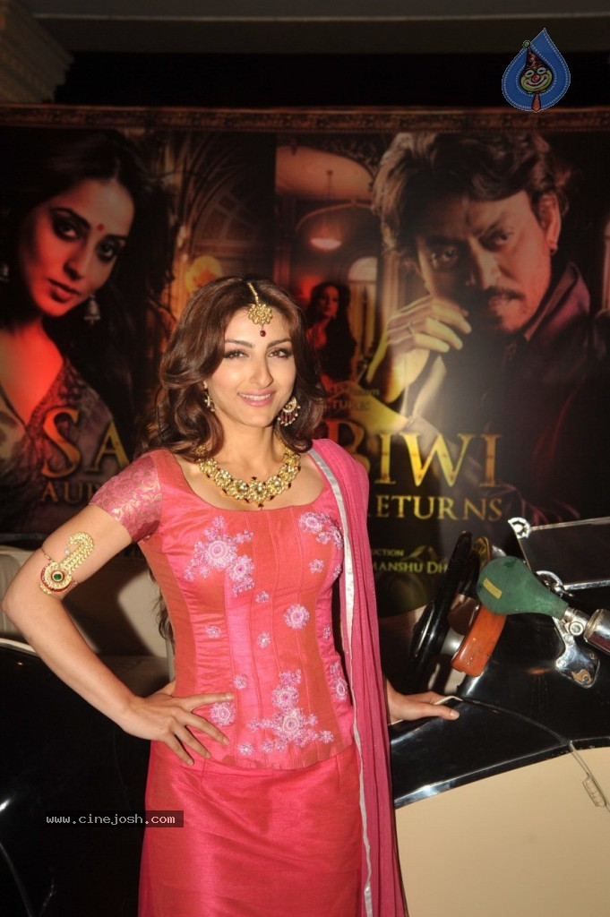 Saheb Biwi Aur Gangster 2 First Look Launch - 3 / 48 photos