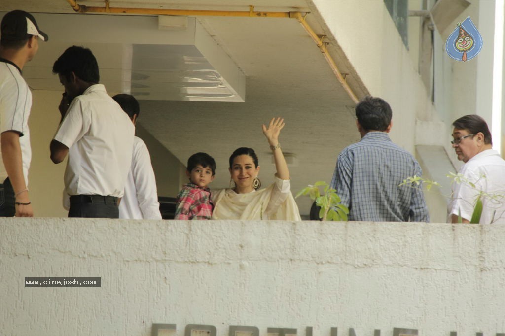 Kareena Kapoor Wedding Mehndi Ceremony - 4 / 60 photos