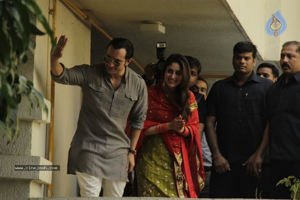 Kareena Kapoor Wedding Mehndi Ceremony - 23 / 60 photos