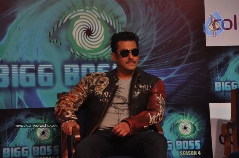 Salman Khan at Bigg Boss 4 Media Event Stills - 1 / 34 photos