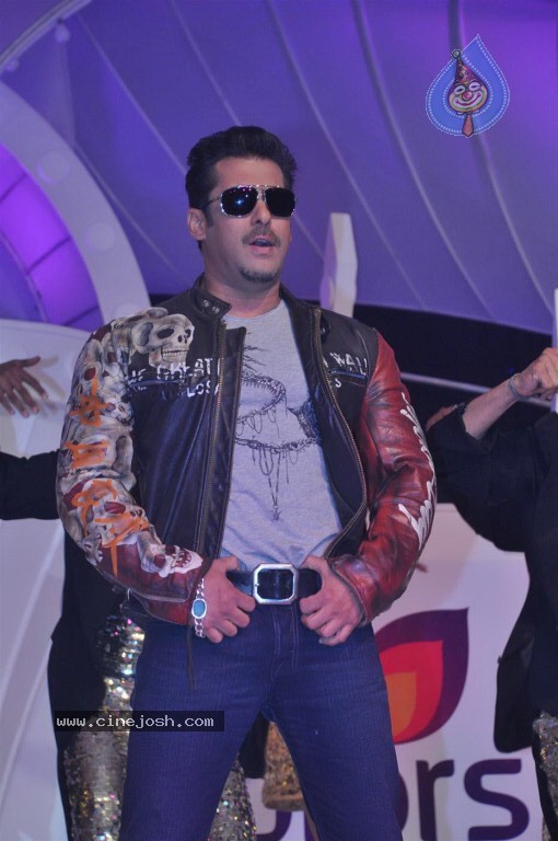 Salman Khan at Bigg Boss 4 Media Event Stills - 20 / 34 photos