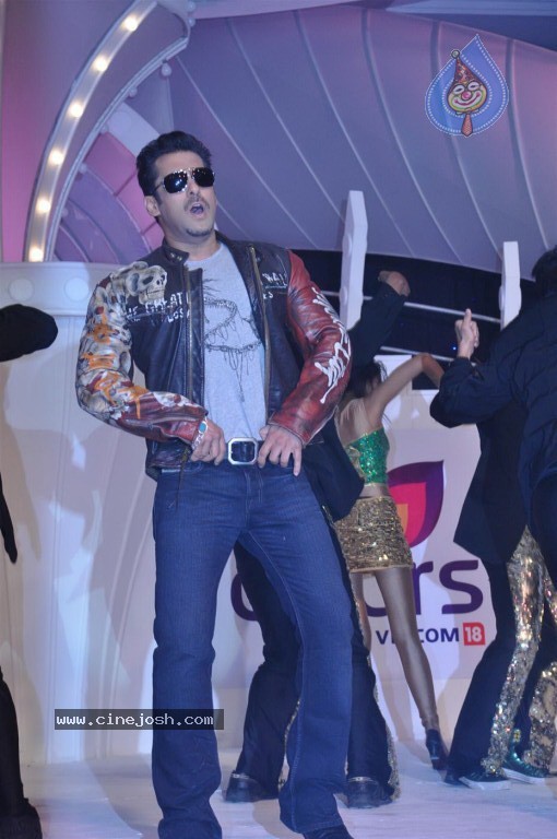 Salman Khan at Bigg Boss 4 Media Event Stills - 29 / 34 photos