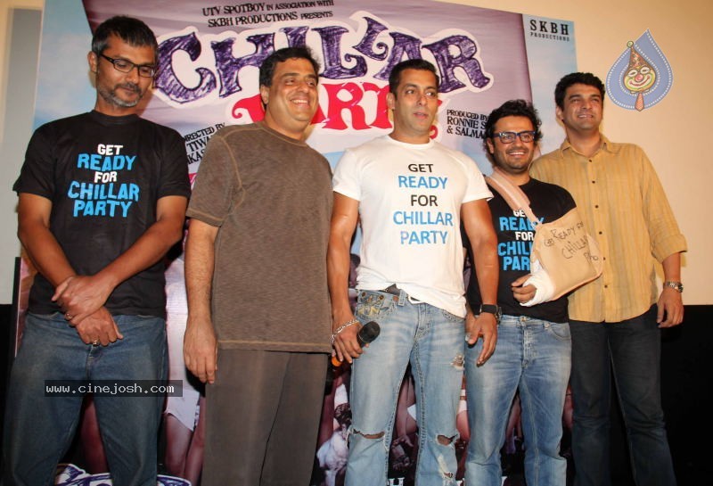 Bollywood: Salman Khan at Chillar Party Movie Press Meet - 28 / 30 photos
