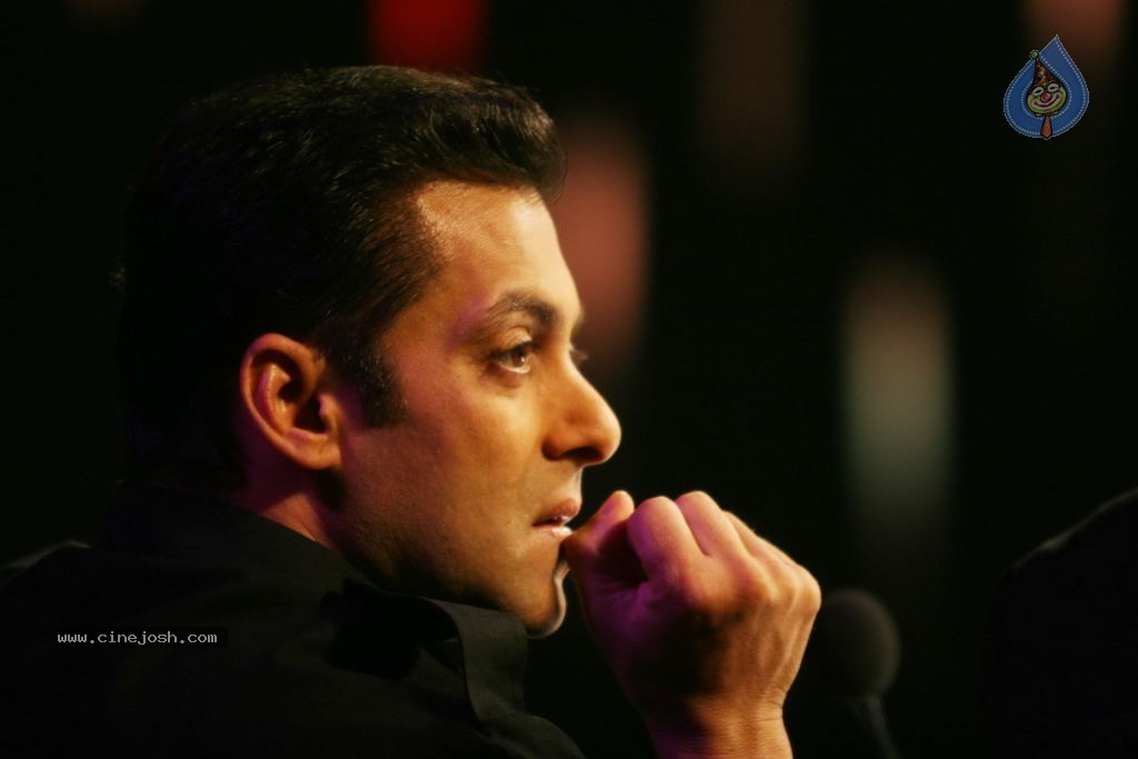 Salman Khan at Colors India got Talent Event - 5 / 29 photos