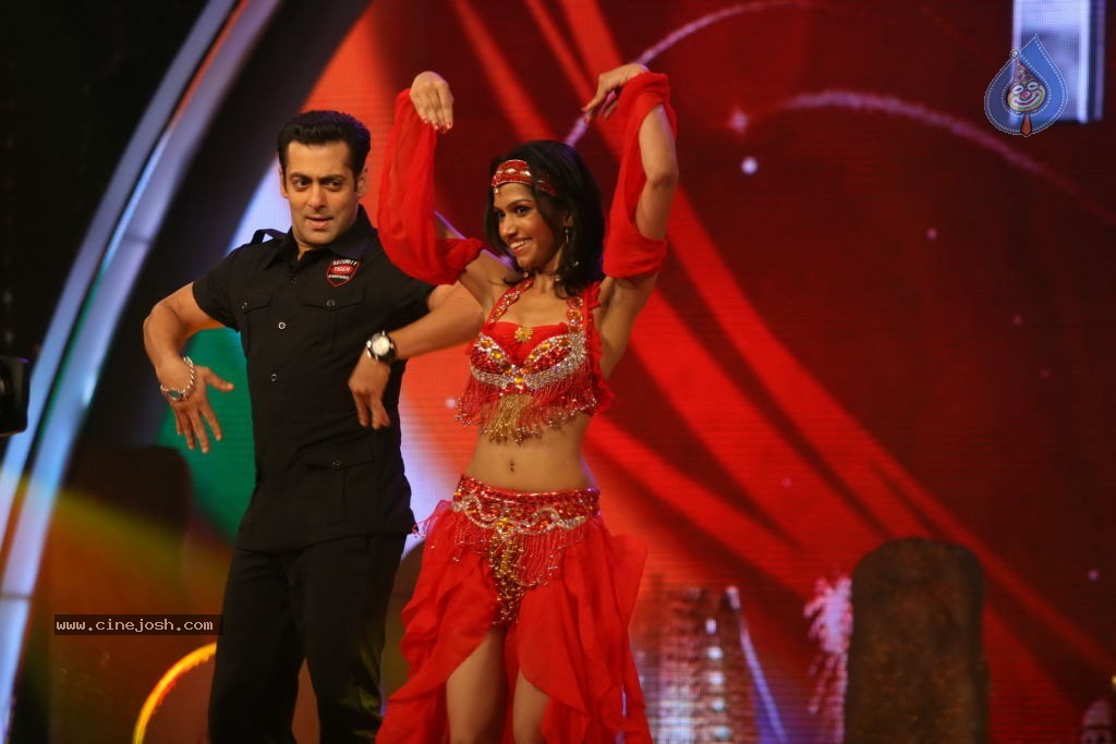 Salman Khan at Colors India got Talent Event - 23 / 29 photos