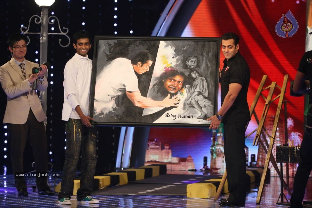 Salman Khan at Colors India got Talent Event - 24 / 29 photos