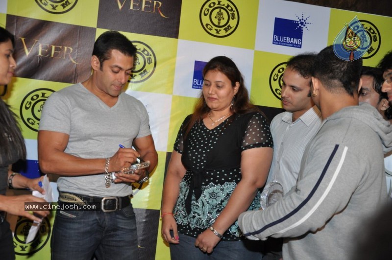 Salman Khan At Gold Gym - 7 / 18 photos