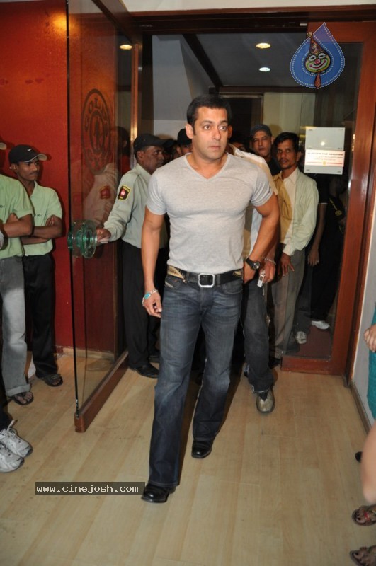 Salman Khan At Gold Gym - 16 / 18 photos