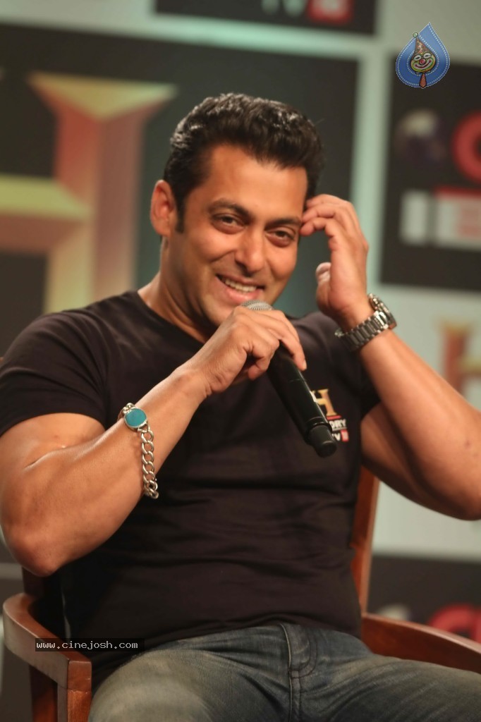 Salman Khan at History New Show - 6 / 31 photos