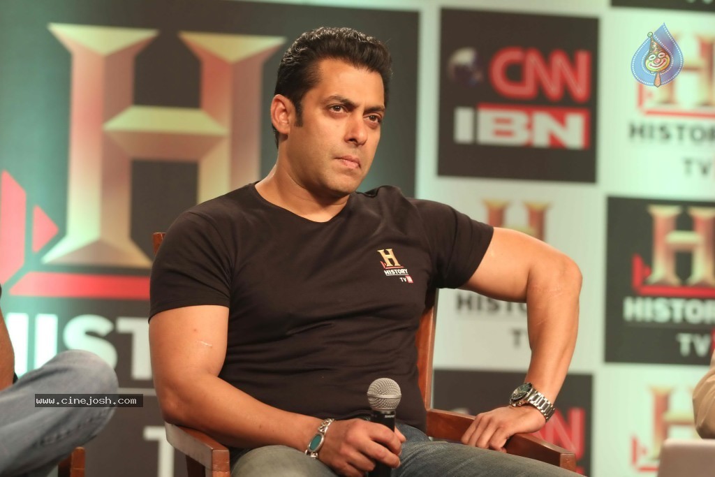 Salman Khan at History New Show - 10 / 31 photos