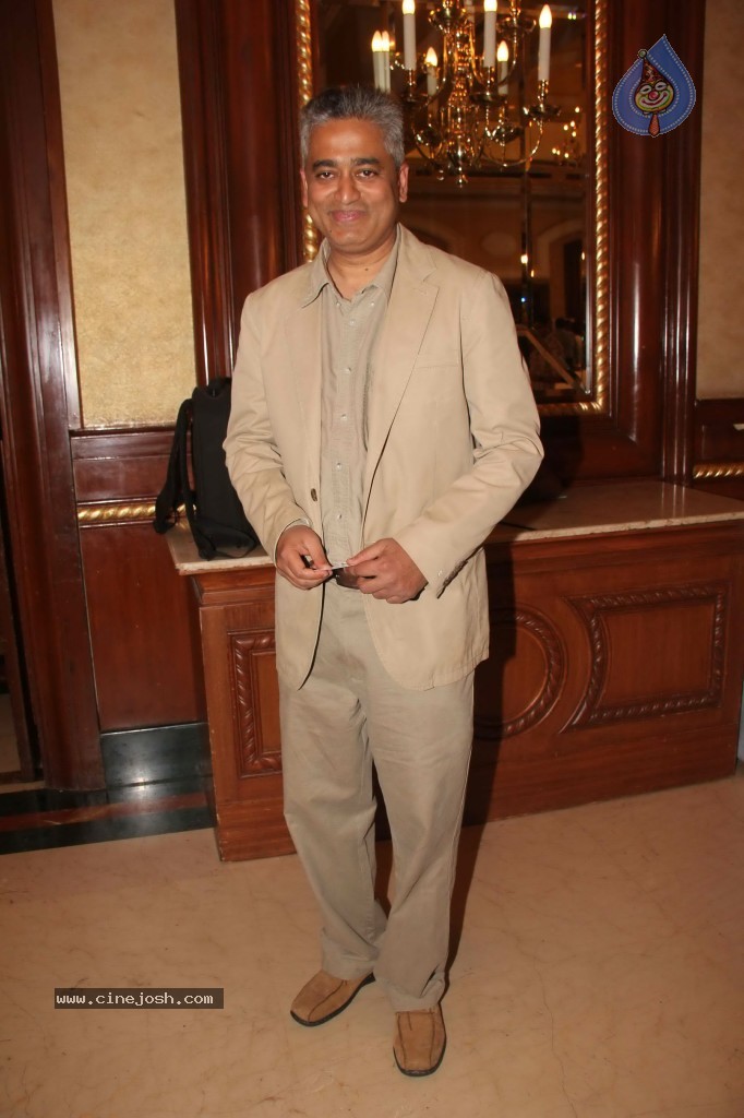 Salman Khan at History New Show - 14 / 31 photos