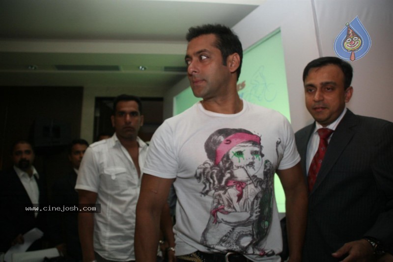 Salman Khan At Mumbai Cyclothon Press Conference - 10 / 25 photos
