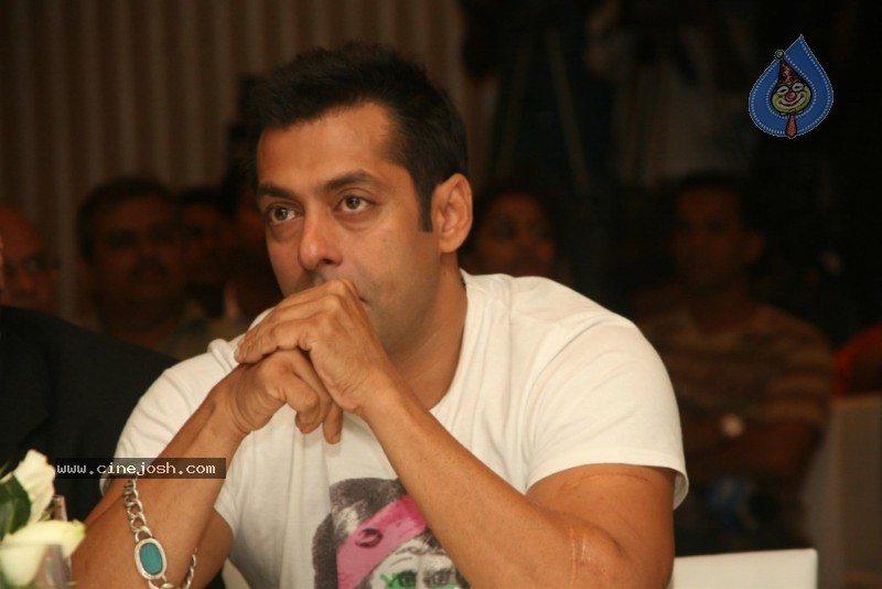 Salman Khan At Mumbai Cyclothon Press Conference - 11 / 25 photos