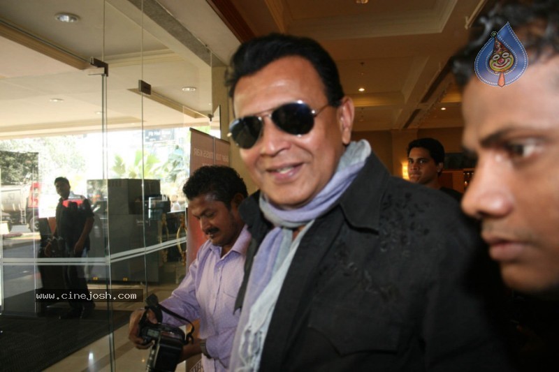 Salman Khan at Superstar Ka Jalwa Awards - 25 / 33 photos