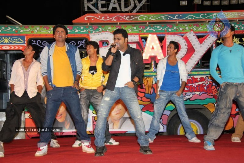 Salman Khan Ready Movie Music Launch - 20 / 105 photos