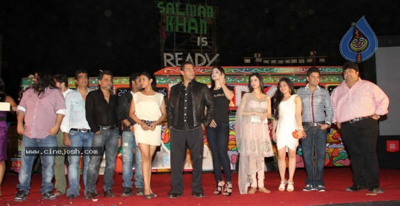 Salman Khan Ready Movie Music Launch - 36 / 105 photos