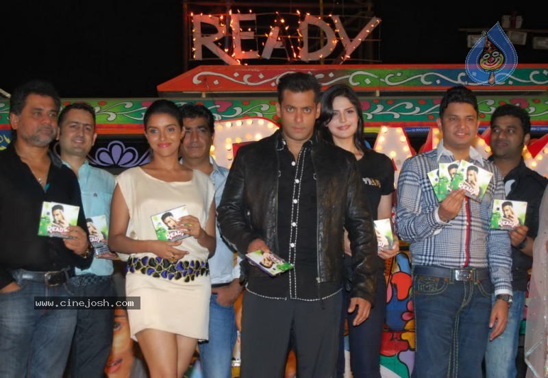 Salman Khan Ready Movie Music Launch - 39 / 105 photos