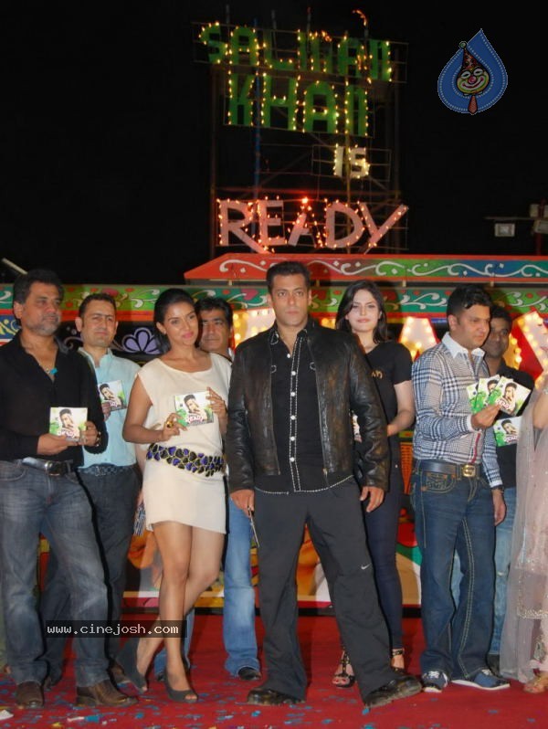 Salman Khan Ready Movie Music Launch - 78 / 105 photos