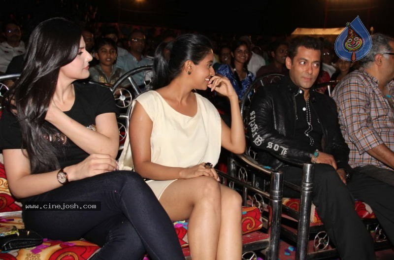 Salman Khan Ready Movie Music Launch - 79 / 105 photos