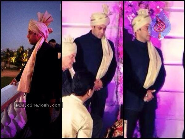 Salman Khan Sister Arpita Wedding Photos - 2 / 12 photos