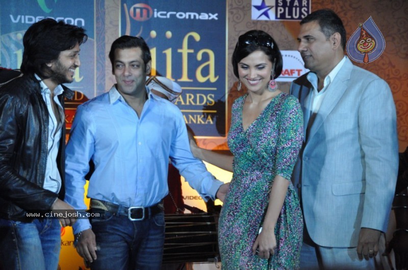 Salman, Lara Dutta, Ritesh at IIFA 2010 Press Meet - 33 / 40 photos