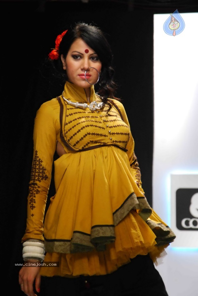 Sameera Reddy at Design Season 4 Grand Finale Photos - 18 / 84 photos