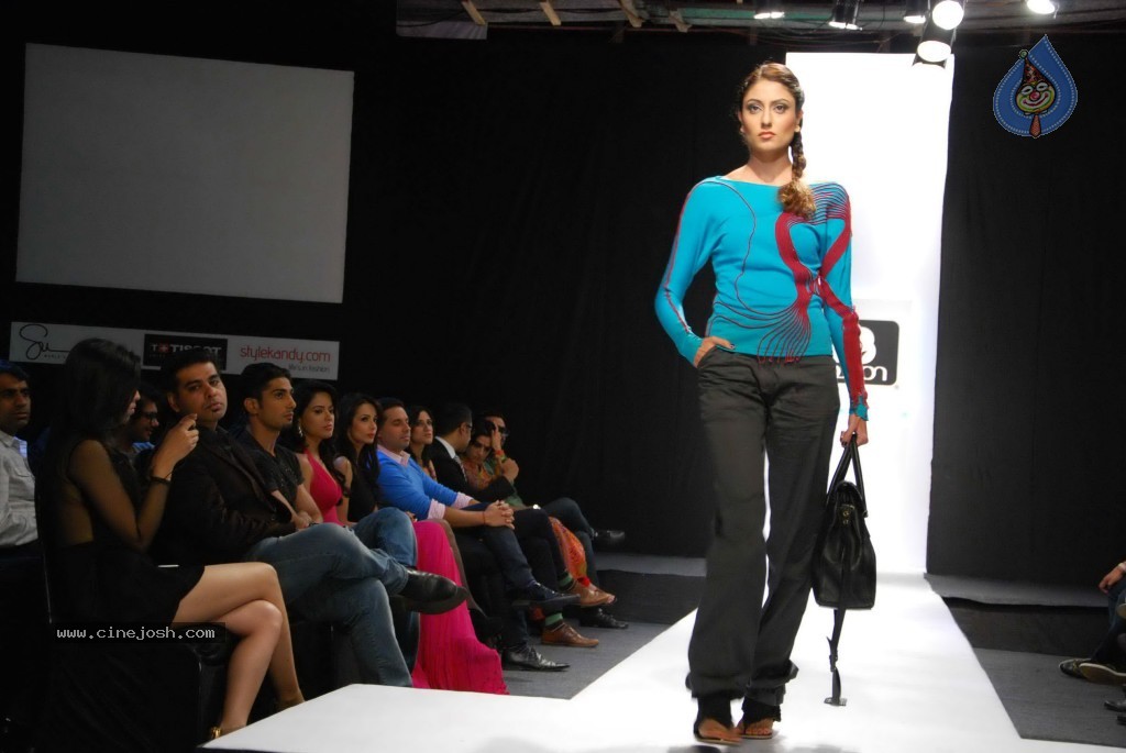Sameera Reddy at Design Season 4 Grand Finale Photos - 78 / 84 photos