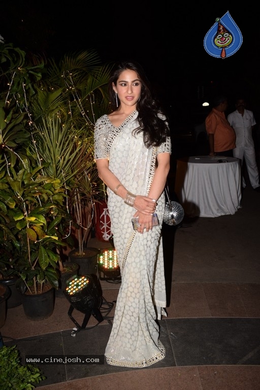 Sandeep Khosla Niece Wedding Reception - 2 / 21 photos