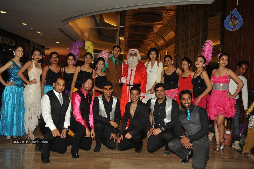 Sandip and Jesse Hosted Christmas Party - 12 / 105 photos