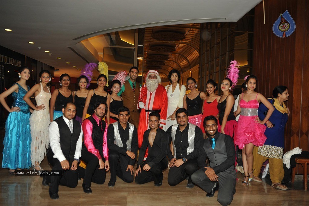 Sandip and Jesse Hosted Christmas Party - 64 / 105 photos