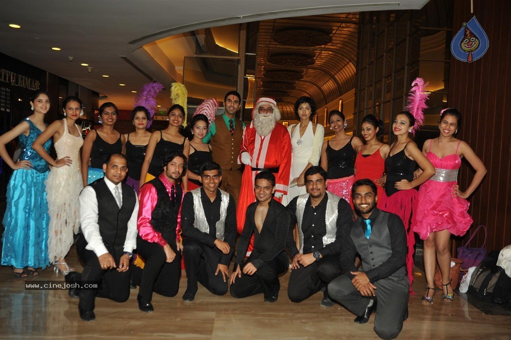 Sandip and Jesse Hosted Christmas Party - 65 / 105 photos
