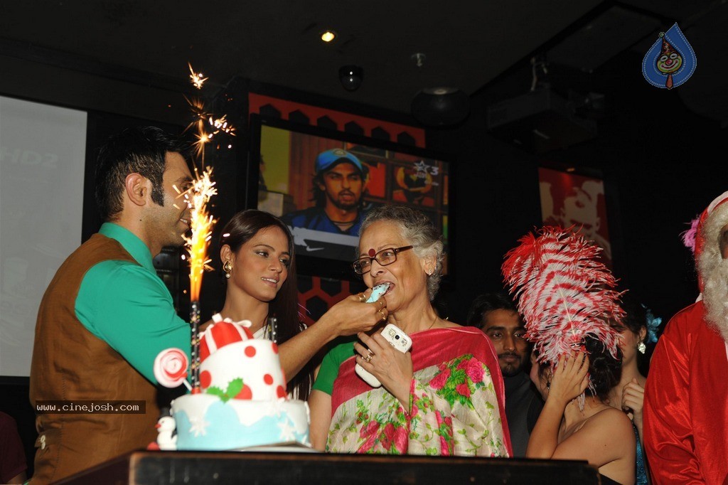 Sandip and Jesse Hosted Christmas Party - 75 / 105 photos