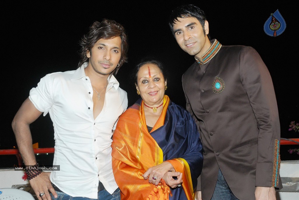 Sandip Soparkar Terrace Party Photos - 20 / 40 photos